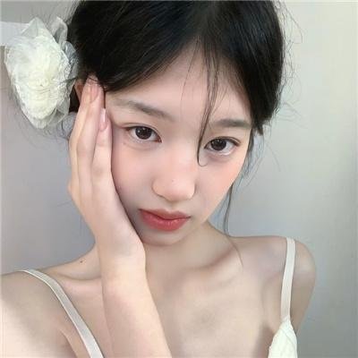 饱餐秀色